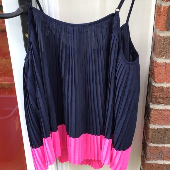 Navy/Pink MicroPleated Dressy Cami Forever 21 M - Picture 2 of 4